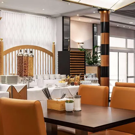 Hotel Amedia Weiden 4*